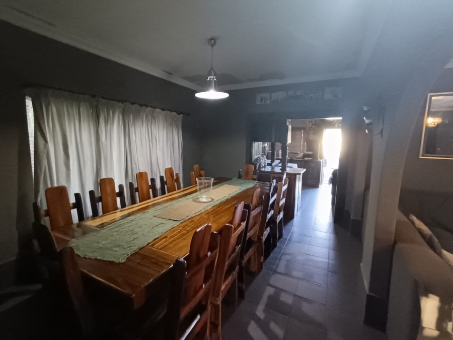 5 Bedroom Property for Sale in Mooinooi North West